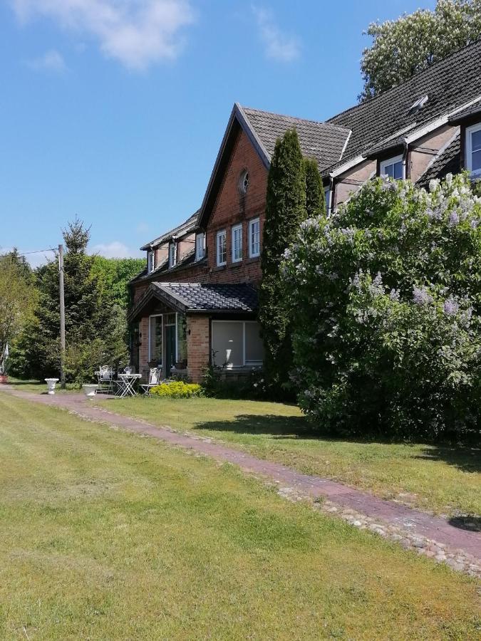 Gutshaus Daemelow Tussen Schwerin En Wismar Kültér fotó