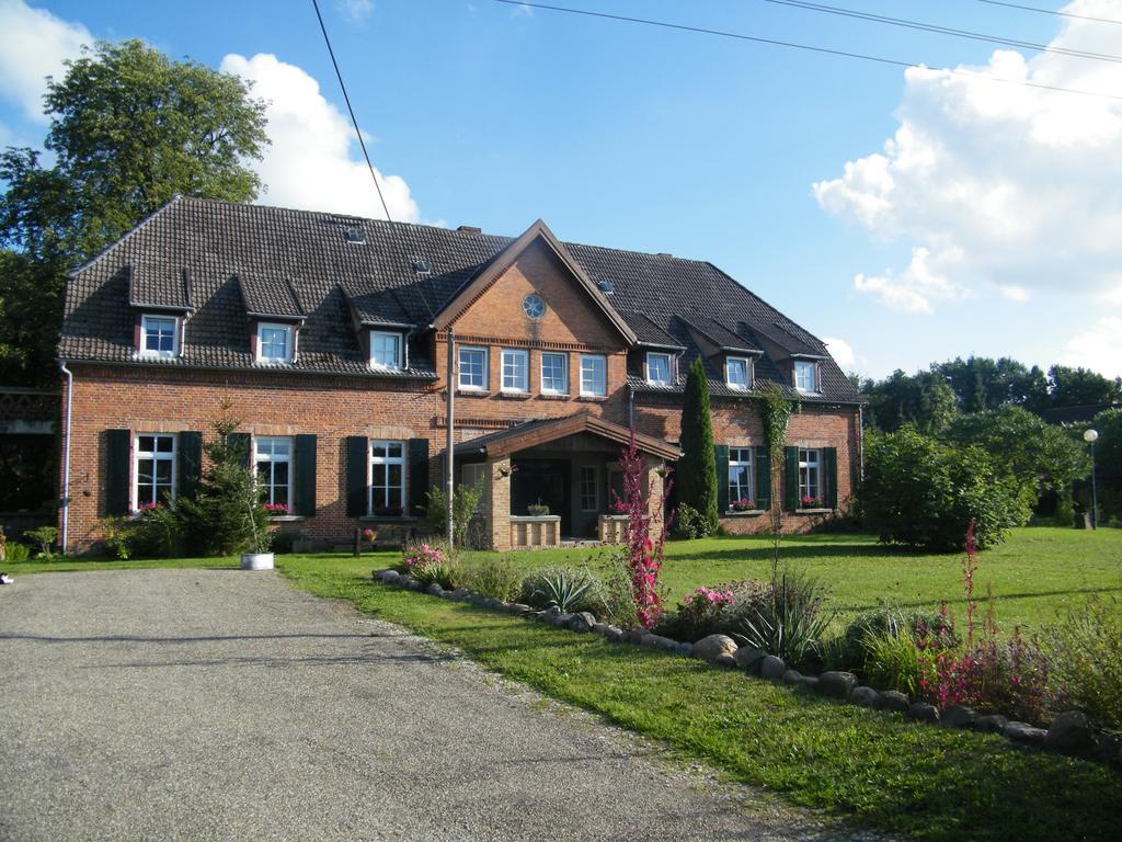 Gutshaus Daemelow Tussen Schwerin En Wismar Kültér fotó